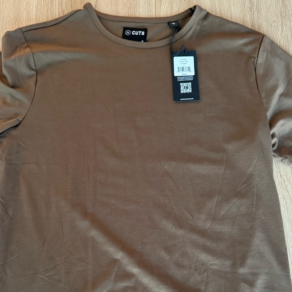 Cuts Mens T Shirt Curve Hem Crew Short Sleeve Brown Cotton Polyester Medium